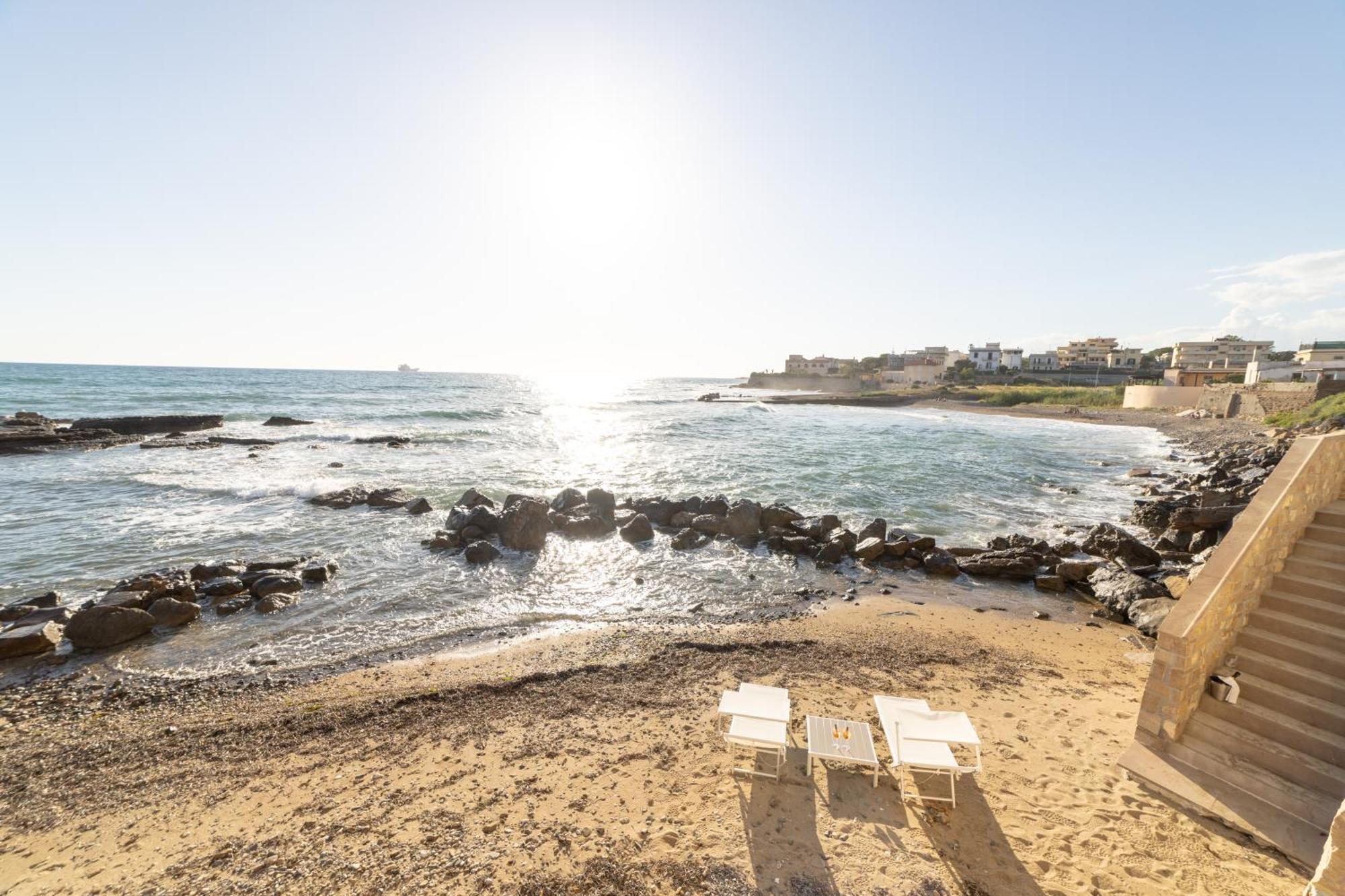 Le Suites Sul Mare Di Esterina Civitavecchia Exterior foto
