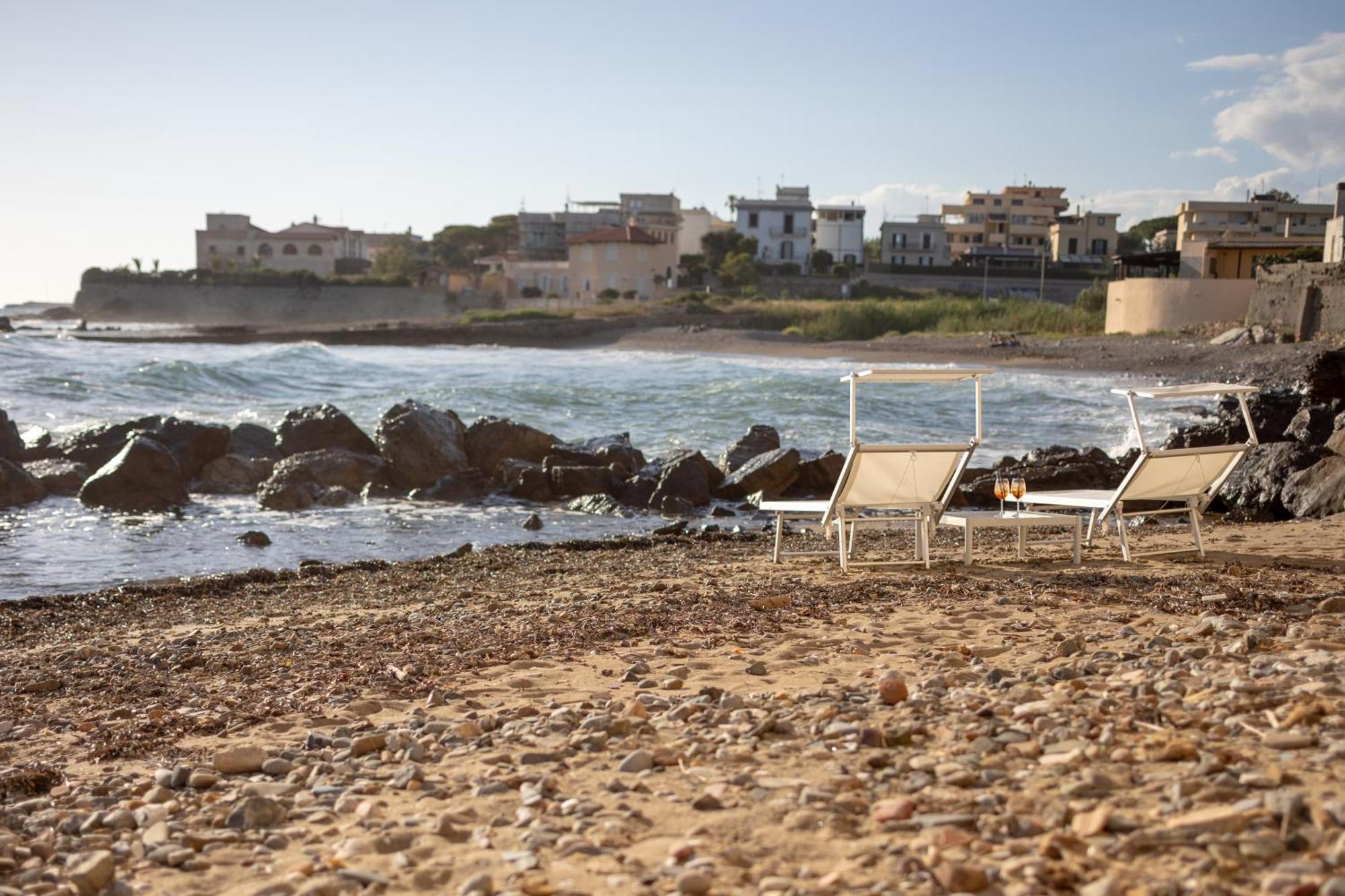 Le Suites Sul Mare Di Esterina Civitavecchia Exterior foto