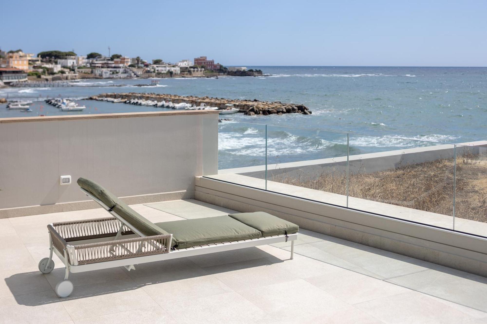 Le Suites Sul Mare Di Esterina Civitavecchia Exterior foto