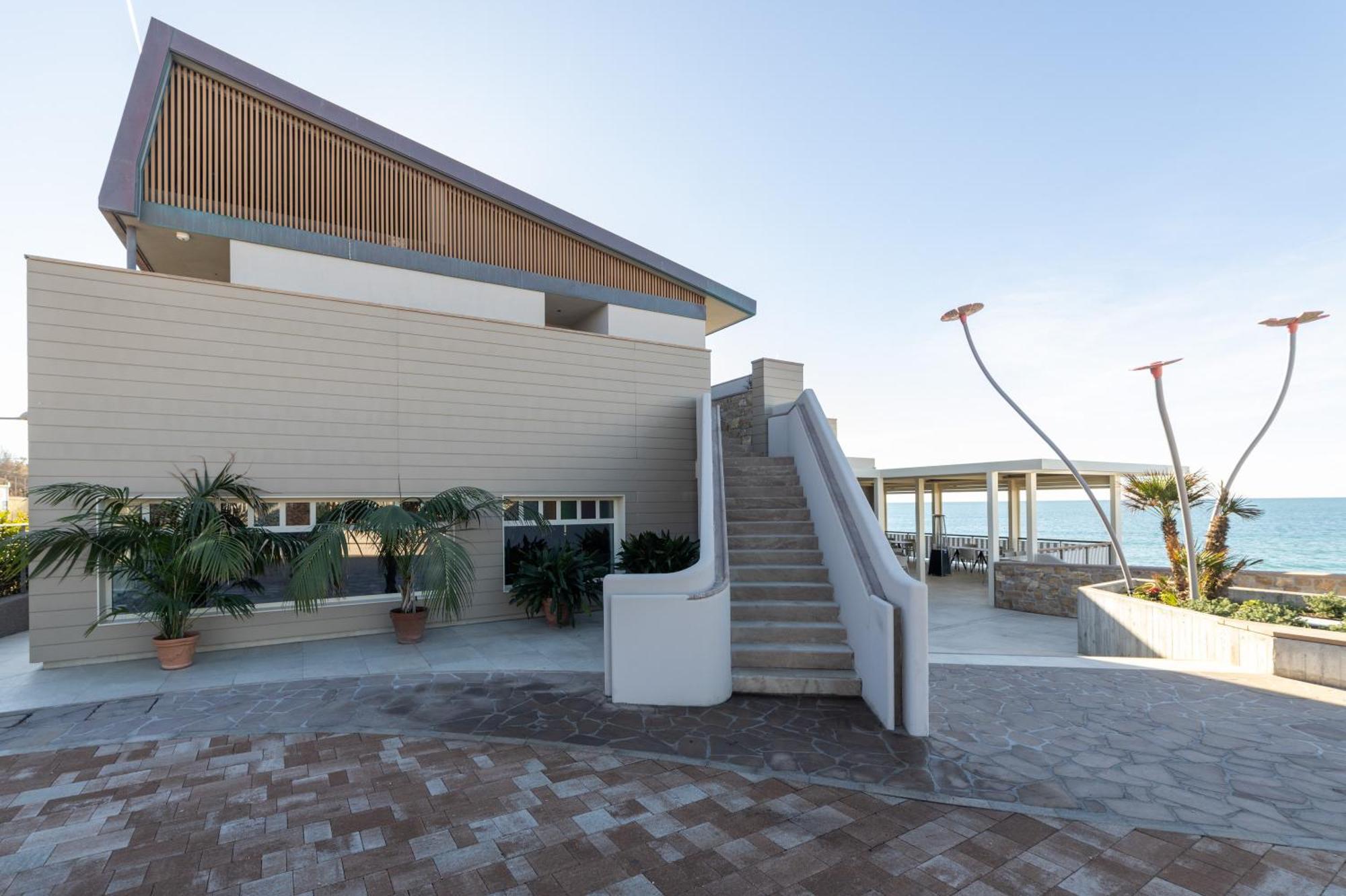 Le Suites Sul Mare Di Esterina Civitavecchia Exterior foto